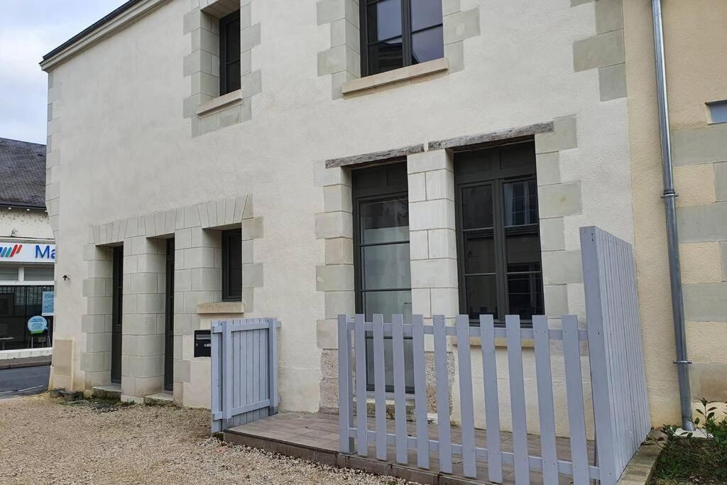 Logis Du Magny, 5 Min A Pied Du Chateau D'อองบวส ภายนอก รูปภาพ